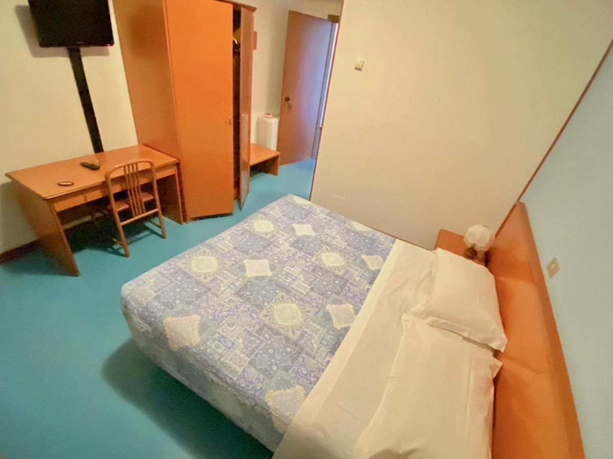 Hotel Pamela ซานเปียโตรอินคาซาเล ภายนอก รูปภาพ